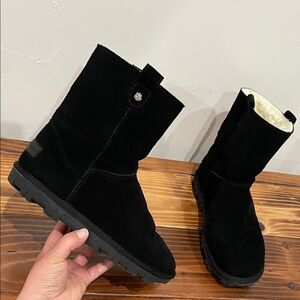 Tommy Bahama Fur Lined Boots Black Suede Size 8 Warm Winter Snow Boots